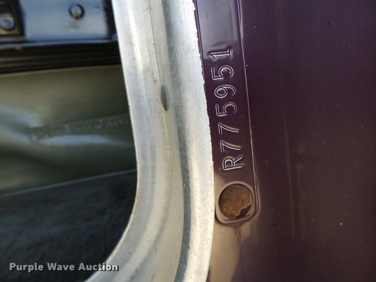 image for item DB1319 1998 Kenworth W900 semi truck