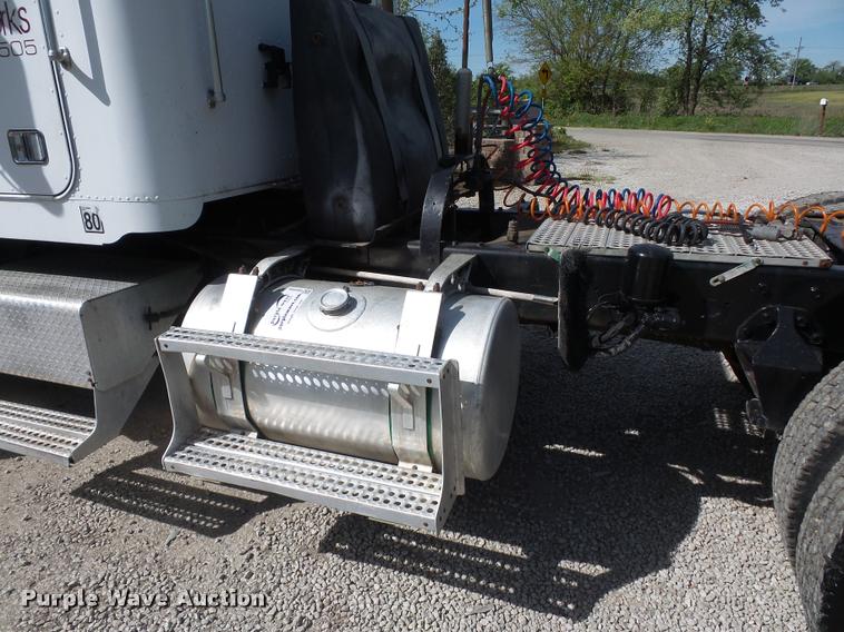 image for item DB3005 1985 Freightliner FLC semi truck