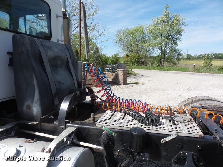 image for item DB3005 1985 Freightliner FLC semi truck