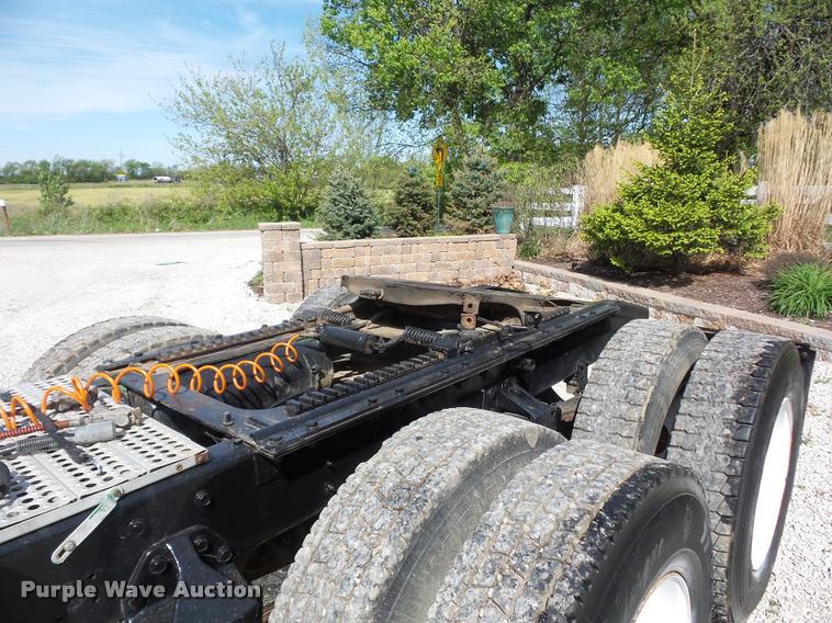 image for item DB3005 1985 Freightliner FLC semi truck