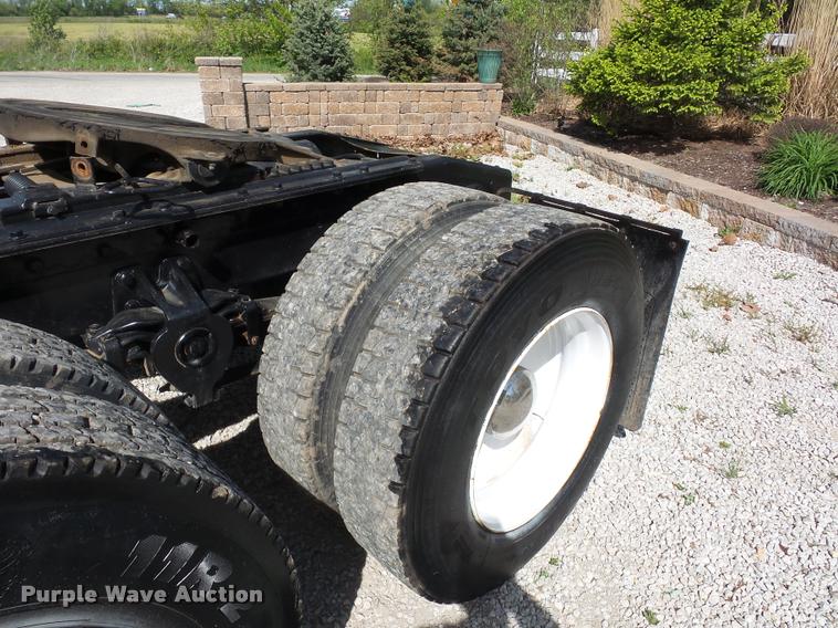 image for item DB3005 1985 Freightliner FLC semi truck