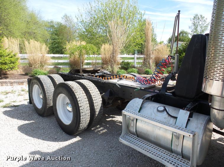 image for item DB3005 1985 Freightliner FLC semi truck