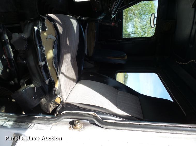 image for item DB3005 1985 Freightliner FLC semi truck