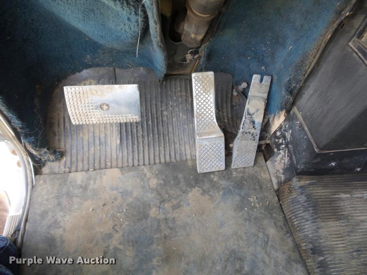 image for item DB3005 1985 Freightliner FLC semi truck