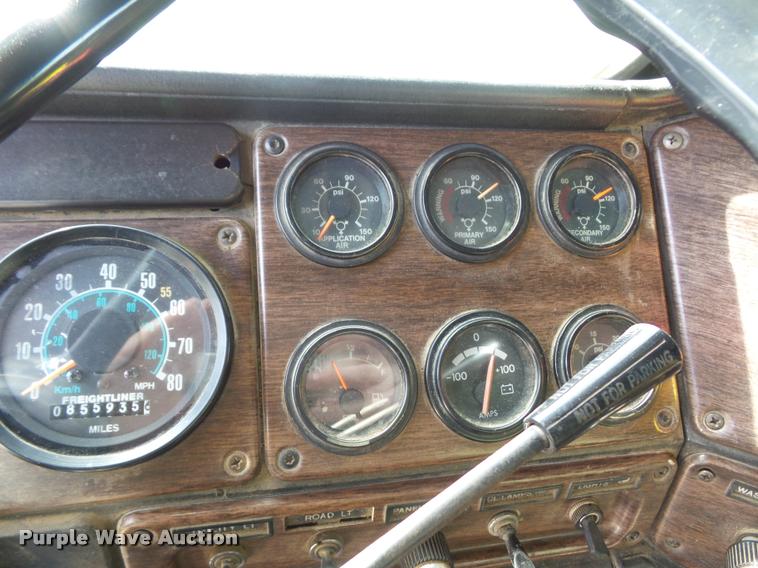 image for item DB3005 1985 Freightliner FLC semi truck