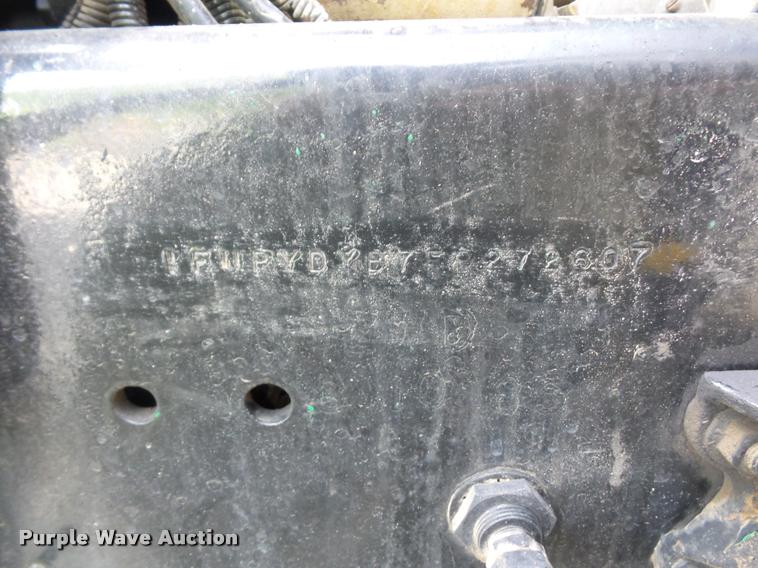 image for item DB3005 1985 Freightliner FLC semi truck