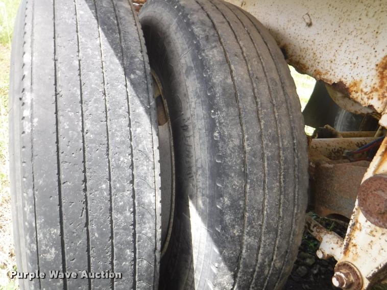 image for item DB3908 1981 Troxel tank trailer