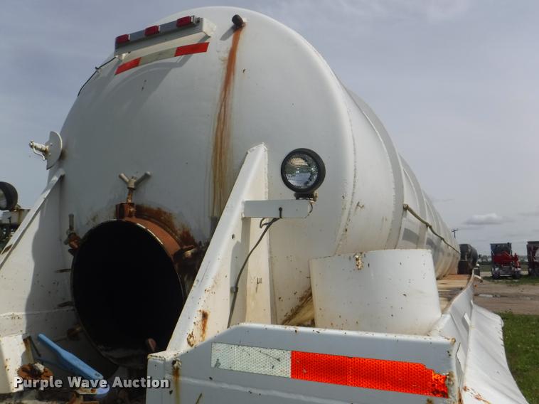 image for item DB3908 1981 Troxel tank trailer