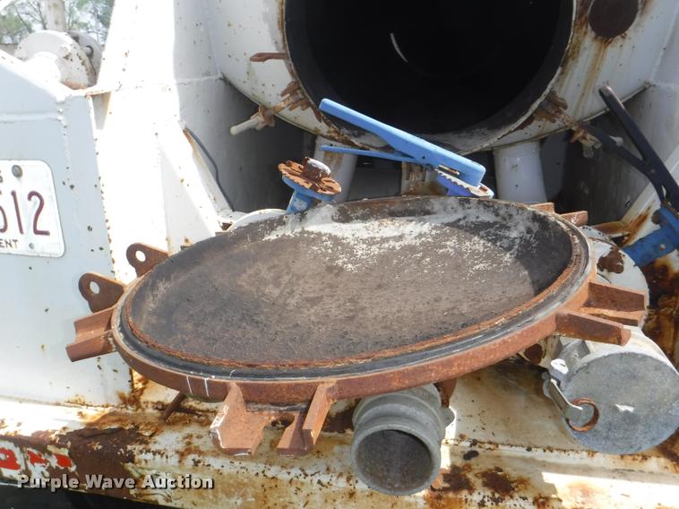 image for item DB3908 1981 Troxel tank trailer