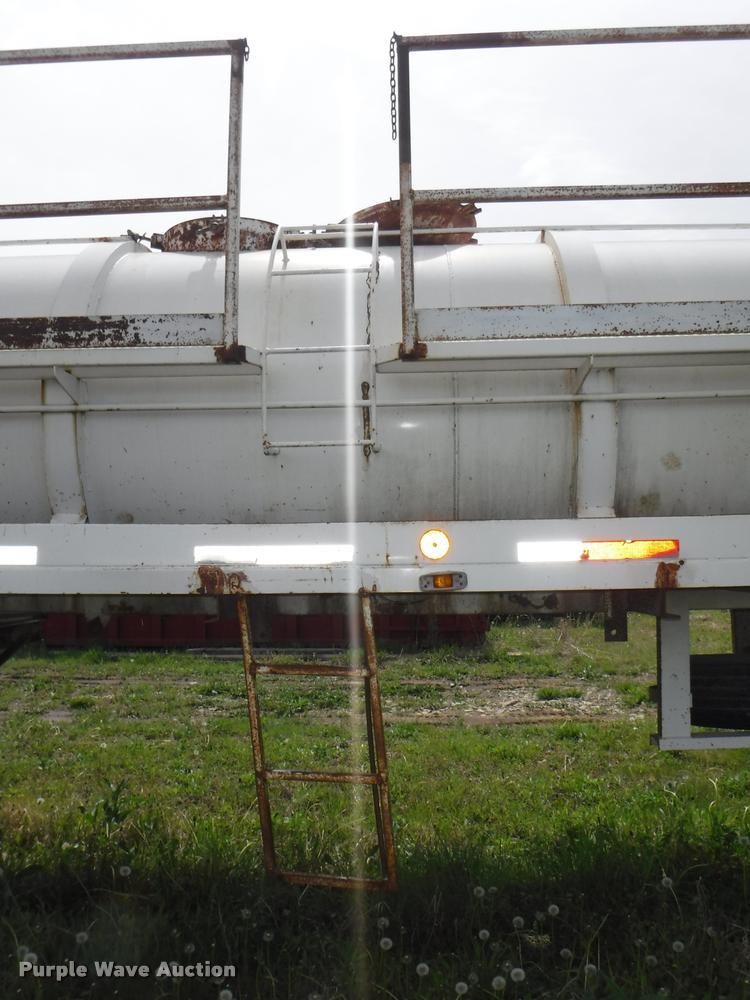 image for item DB3908 1981 Troxel tank trailer