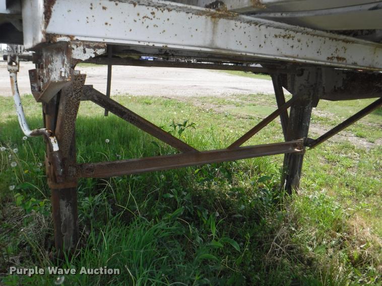 image for item DB3908 1981 Troxel tank trailer