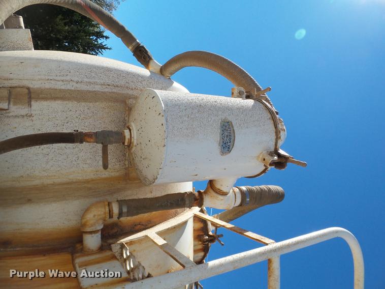 image for item DB4690 2012 Southern Vac vacuum tank trailer