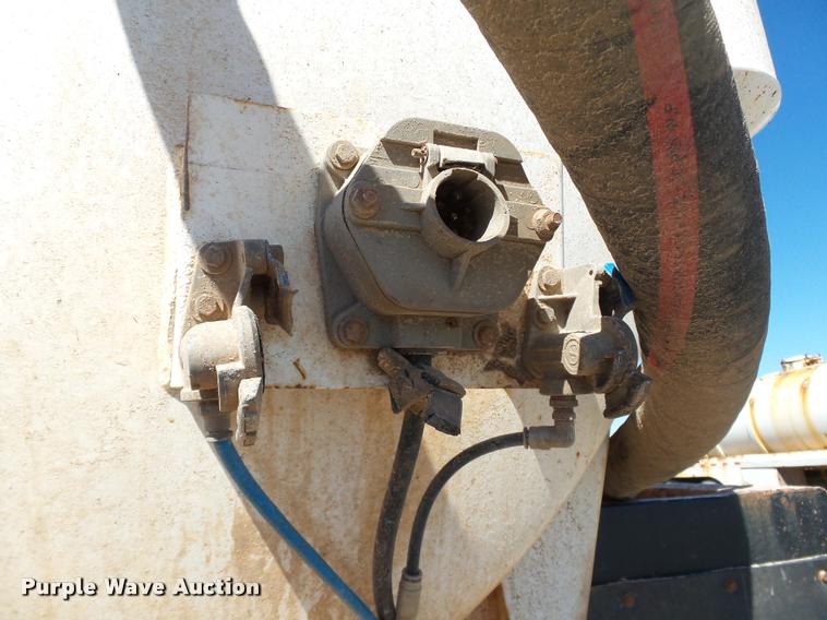 image for item DB4690 2012 Southern Vac vacuum tank trailer