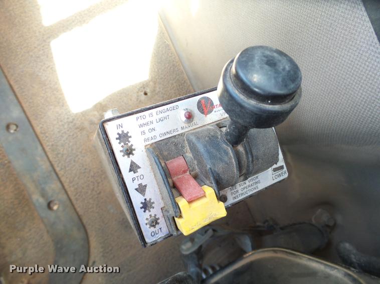 image for item DB4709 2001 Mack CH613 semi truck