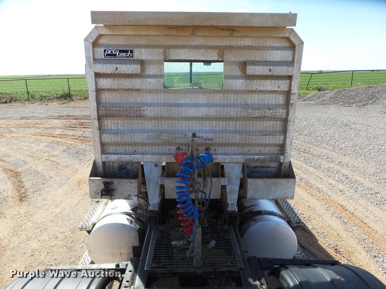 image for item DB4709 2001 Mack CH613 semi truck