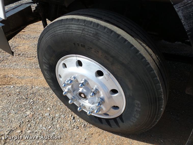 image for item DB4709 2001 Mack CH613 semi truck