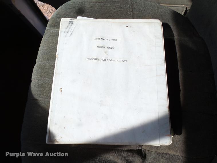 image for item DB4709 2001 Mack CH613 semi truck