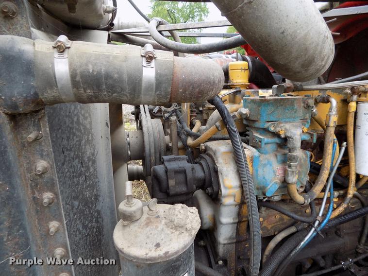 image for item DC7229 1990 Freightliner FLC11264T truck cab and chassis