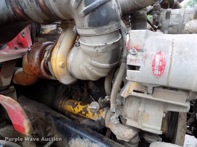 image for item DC7229 1990 Freightliner FLC11264T truck cab and chassis