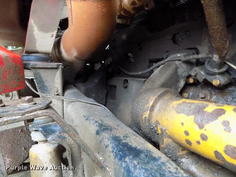 image for item DC7229 1990 Freightliner FLC11264T truck cab and chassis