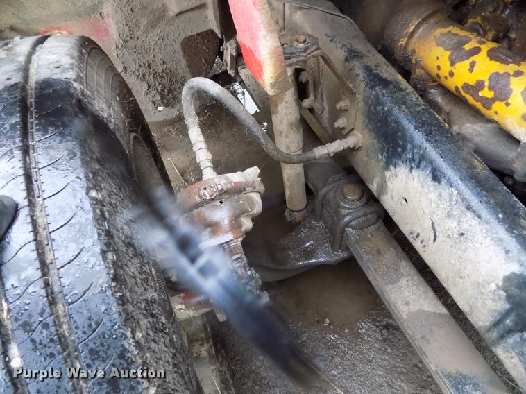 image for item DC7229 1990 Freightliner FLC11264T truck cab and chassis