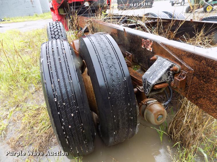 image for item DC7229 1990 Freightliner FLC11264T truck cab and chassis