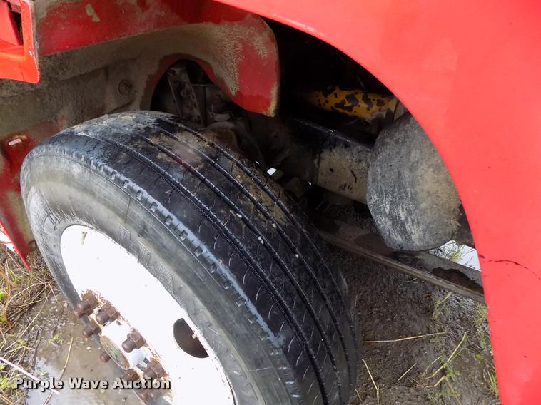 image for item DC7229 1990 Freightliner FLC11264T truck cab and chassis