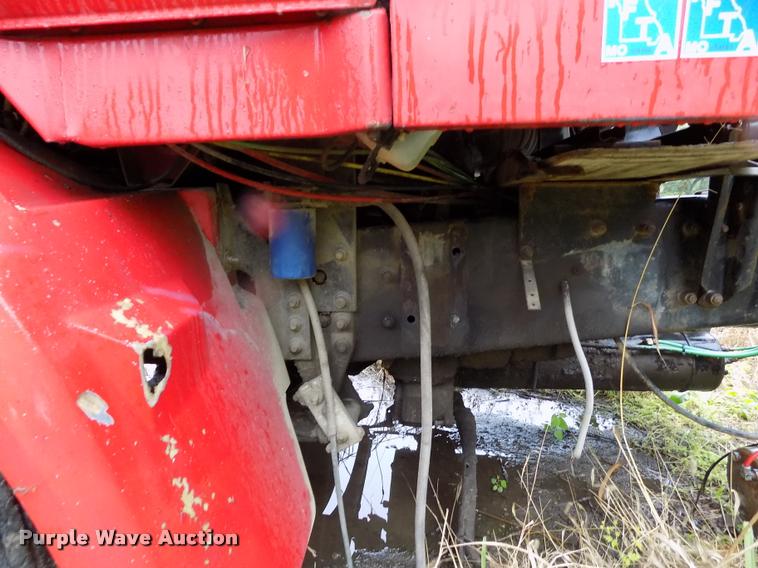 image for item DC7229 1990 Freightliner FLC11264T truck cab and chassis