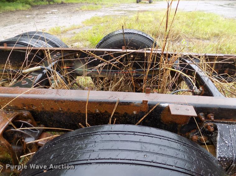 image for item DC7229 1990 Freightliner FLC11264T truck cab and chassis