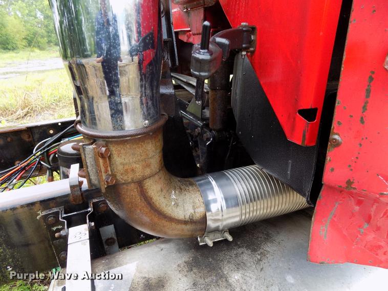 image for item DC7229 1990 Freightliner FLC11264T truck cab and chassis