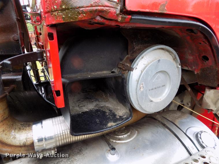 image for item DC7229 1990 Freightliner FLC11264T truck cab and chassis