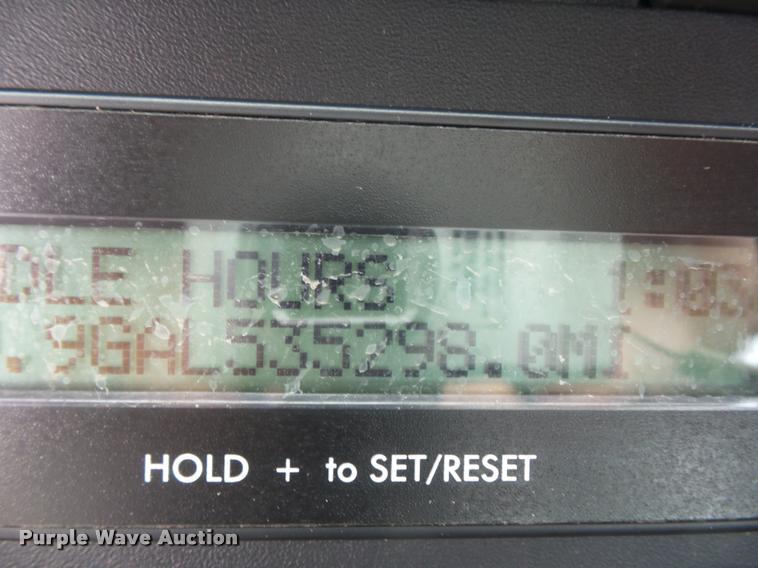 image for item DD9358 2011 Freightliner Cascadia semi truck