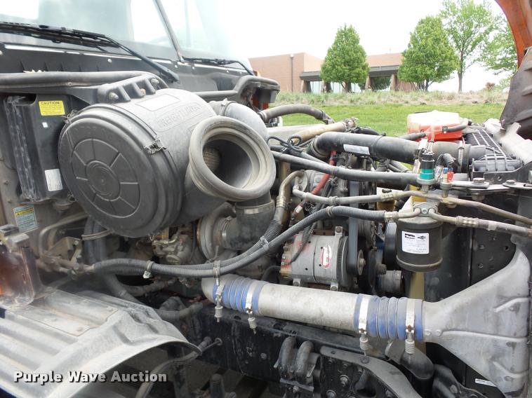 image for item DD9359 2009 Freightliner Columbia semi truck