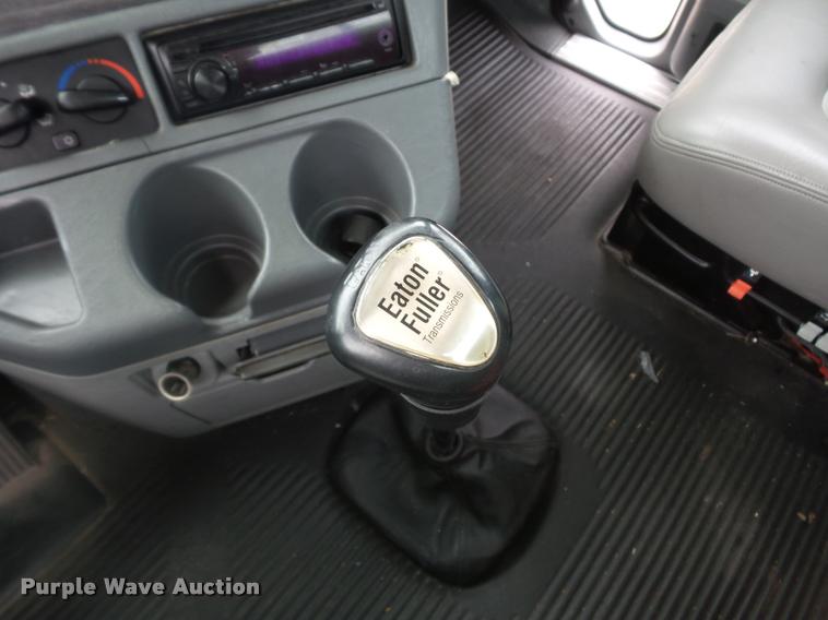 image for item DD9359 2009 Freightliner Columbia semi truck