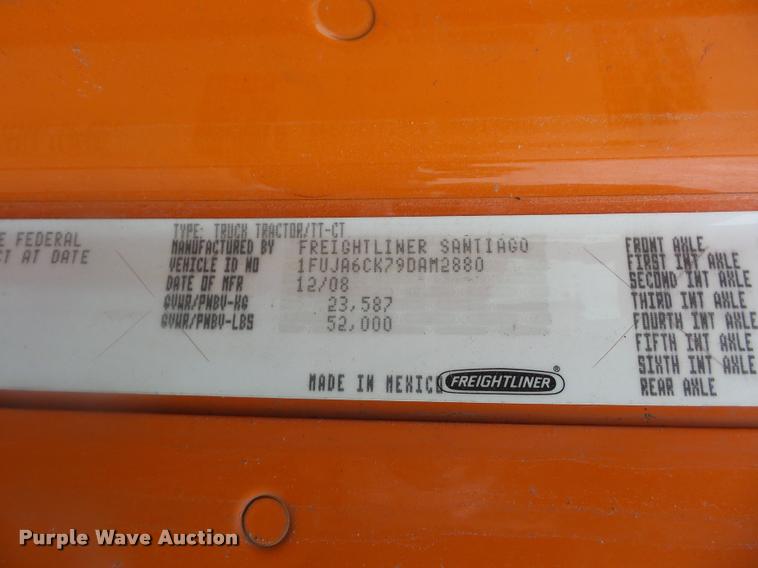 image for item DD9359 2009 Freightliner Columbia semi truck