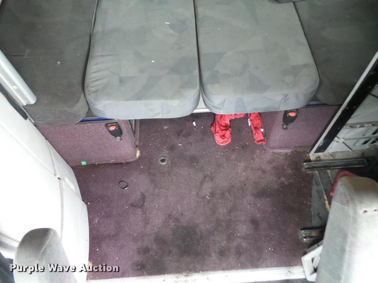 image for item DD9362 2007 Volvo VNL semi truck