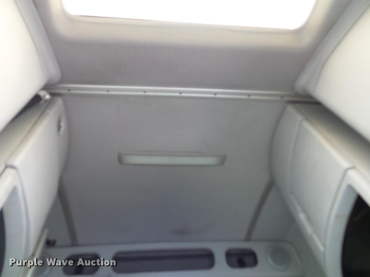 image for item DD9362 2007 Volvo VNL semi truck