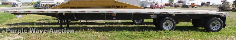 image for item DH9254 2004 Utility Trailers flatbed trailer