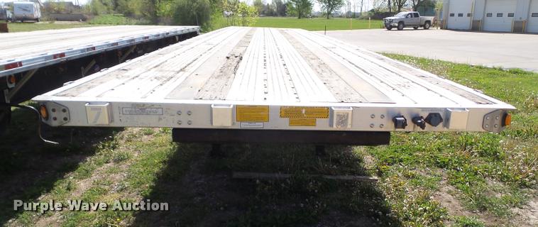 image for item DH9254 2004 Utility Trailers flatbed trailer