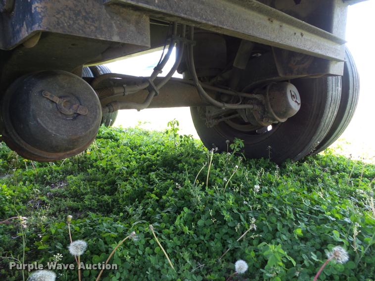 image for item DH9254 2004 Utility Trailers flatbed trailer