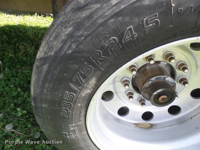 image for item DH9254 2004 Utility Trailers flatbed trailer