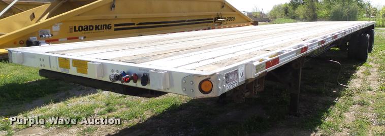 image for item DH9255 2004 Utility Trailers flatbed trailer