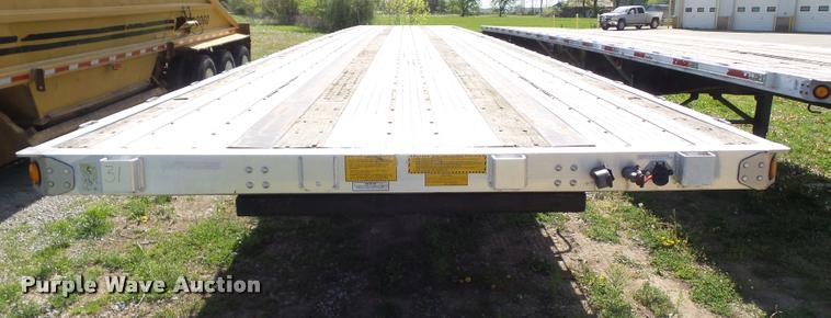 image for item DH9255 2004 Utility Trailers flatbed trailer