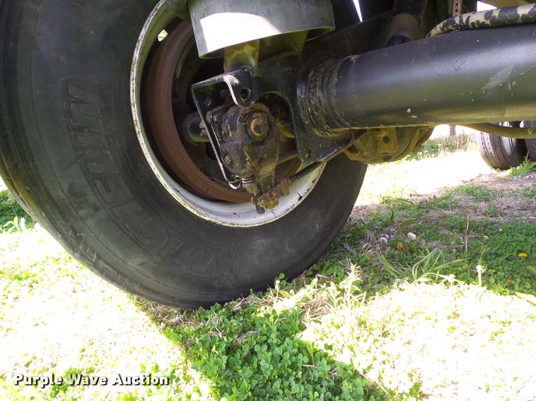 image for item DH9255 2004 Utility Trailers flatbed trailer