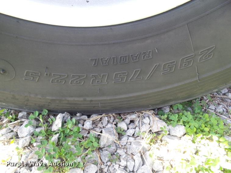 image for item DH9255 2004 Utility Trailers flatbed trailer