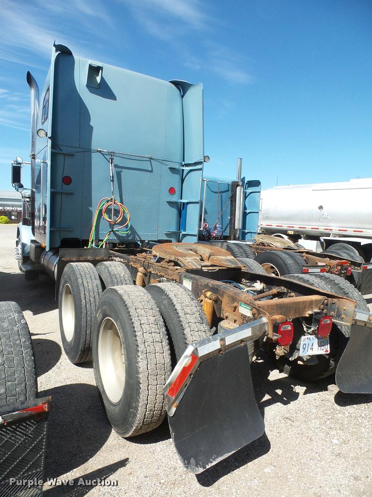 image for item F1997 1999 Freightliner FLD semi truck