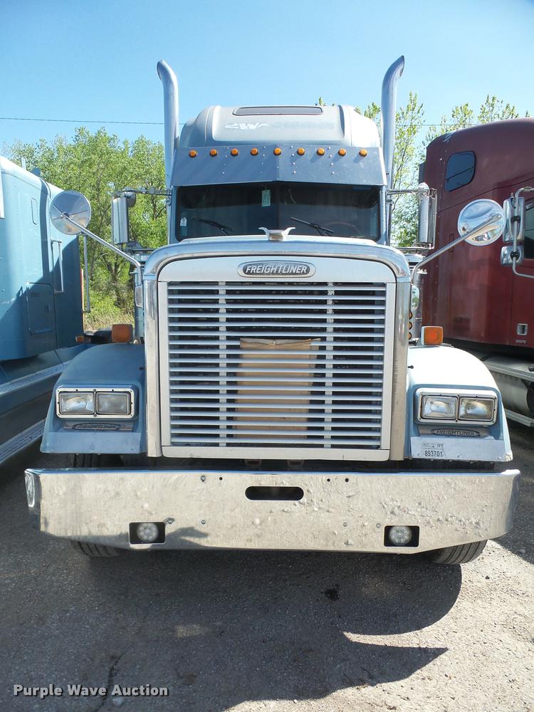 image for item F1997 1999 Freightliner FLD semi truck