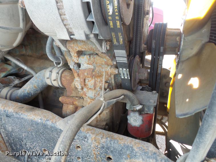 image for item F1997 1999 Freightliner FLD semi truck