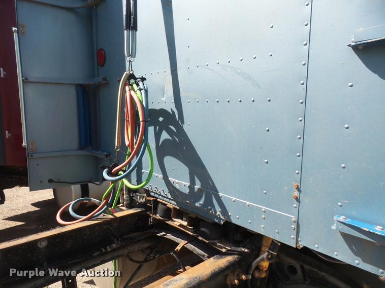 image for item F1997 1999 Freightliner FLD semi truck