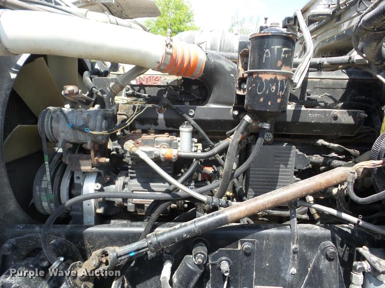 image for item J8641 1998 Peterbilt 379 semi truck